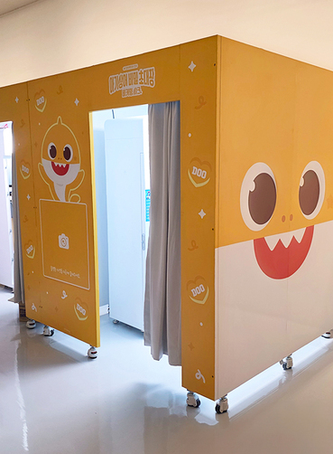 동대문 DDP \'아기상어\' AI 인터랙티브 전시 포토부스 제작 ..