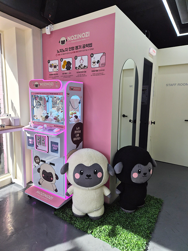 홍대점_3.jpg